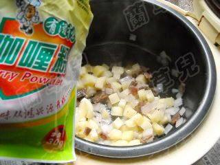 咖喱牛肉土豆焖饭步骤6