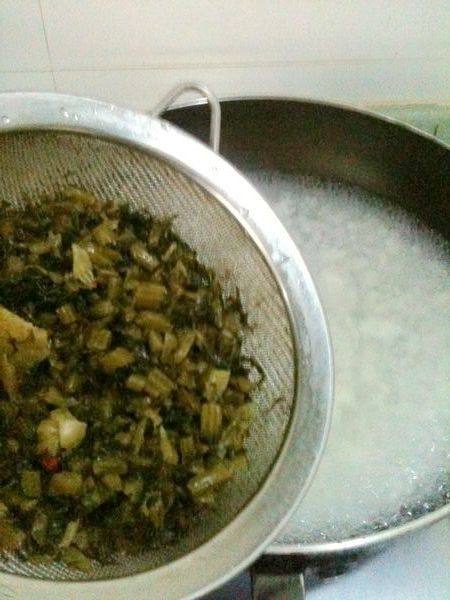 虾皮酸菜泡饭步骤5