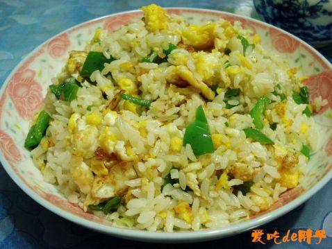 菜椒蛋炒饭步骤8
