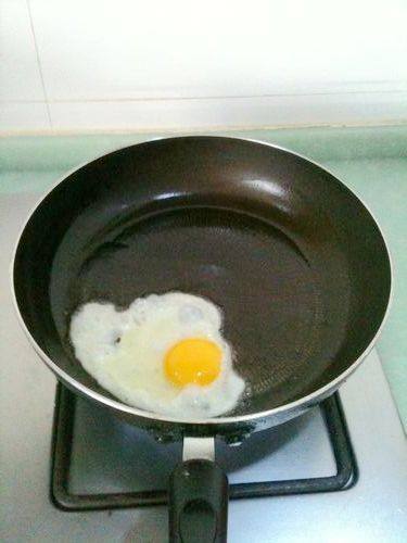 酸菜鸡蛋炒饭步骤1