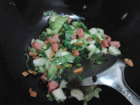 芹香火腿炒饭步骤4