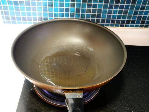 肉松蛋炒饭步骤1