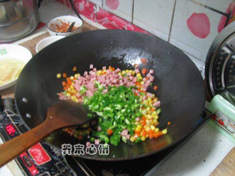 多彩炒饭步骤9