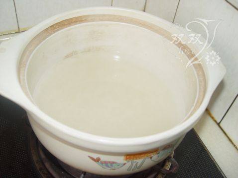 豉香鸡肉煲仔饭步骤1