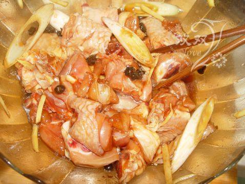 豉香鸡肉煲仔饭步骤5