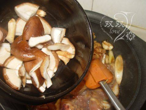 豉香鸡肉煲仔饭步骤9