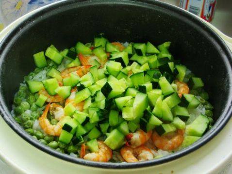虾仁青豆饭步骤8