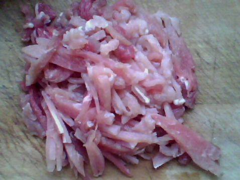 胡萝卜肉丝炒饭步骤2
