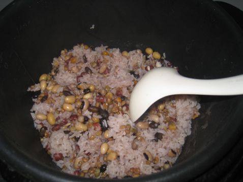 五豆杂粮饭步骤4