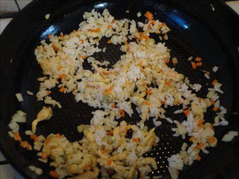 黄金豆丹炒饭步骤6