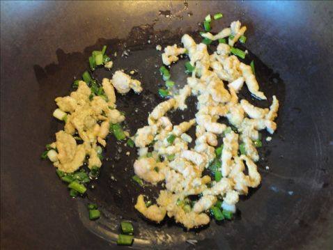 豆丹辣白菜炒饭步骤4