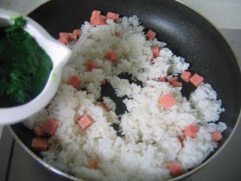培根松仁菠菜饭步骤8