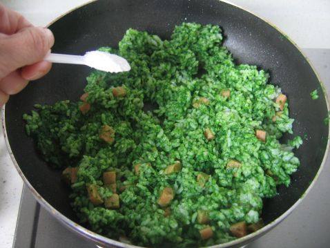 培根松仁菠菜饭步骤9