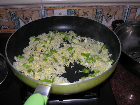 杭椒蛋炒饭步骤8