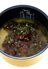 培根豆角焖饭步骤6