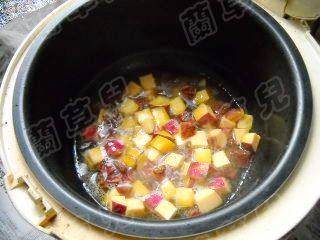 红薯腊肠焖饭步骤5