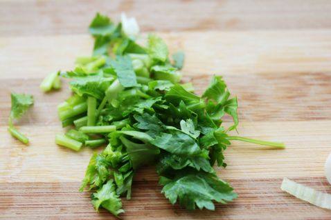 韩式泡菜香肠蛋炒饭步骤6