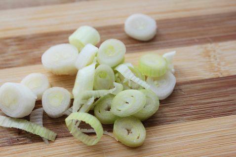 韩式泡菜香肠蛋炒饭步骤5