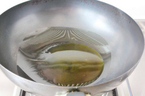 韩式泡菜香肠蛋炒饭步骤7
