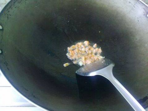 包菜虾仁蛋炒饭步骤6