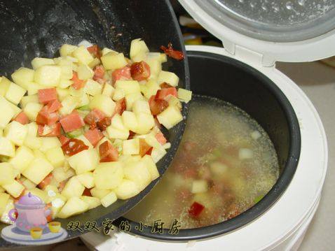 土豆腊肉饭步骤4