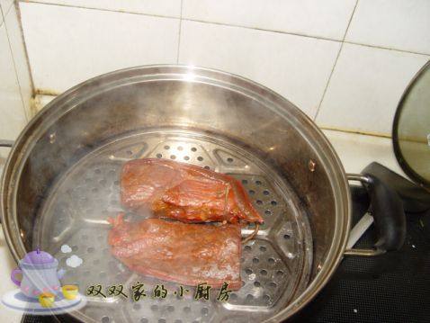 胡萝卜腊肉饭步骤1