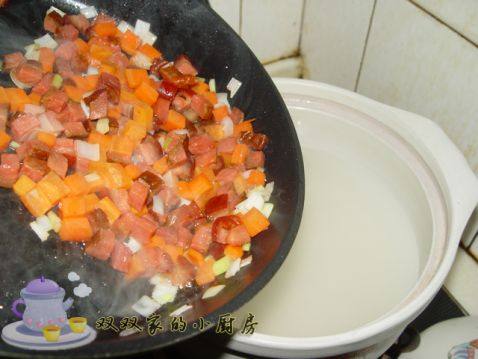 胡萝卜腊肉饭步骤5