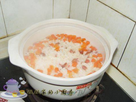 胡萝卜腊肉饭步骤7