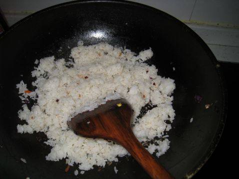 鲜蔬炒饭步骤7