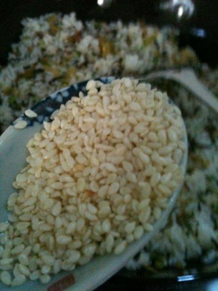 酸菜肉沫炒饭步骤9