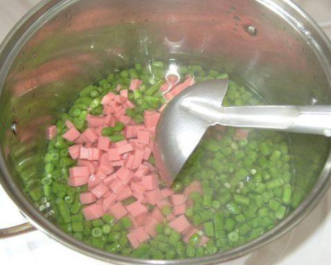 蛋皮包豇豆火腿炒饭步骤3
