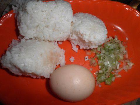 鸡蛋炒饭步骤1