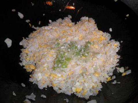 鸡蛋炒饭步骤5