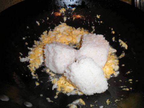 鸡蛋炒饭步骤3