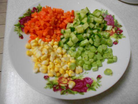 鲔鱼炒饭步骤2