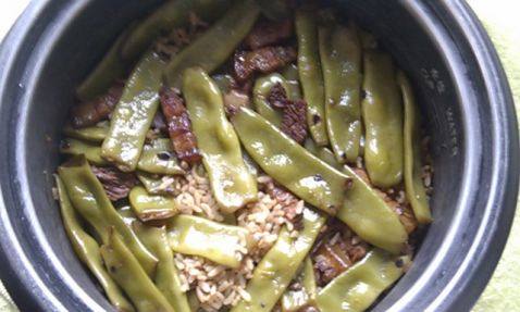 刀豆焖肉饭步骤9