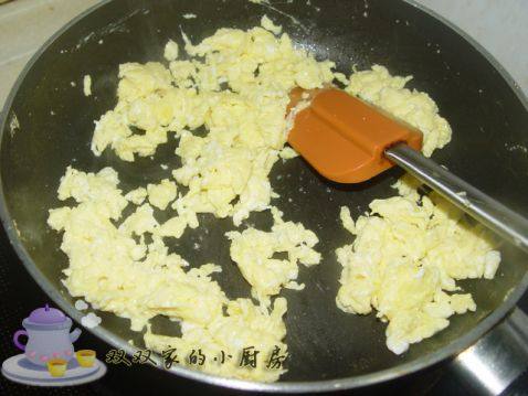 虾仁白果蛋炒饭步骤2