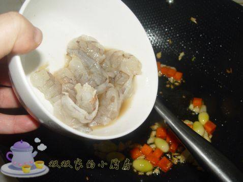 虾仁白果蛋炒饭步骤13