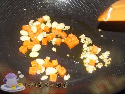 虾仁白果蛋炒饭步骤12