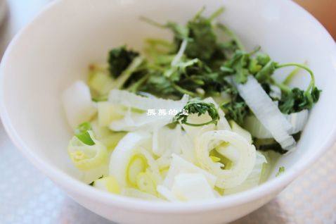黄豆胡萝卜鸡蛋炒饭步骤3