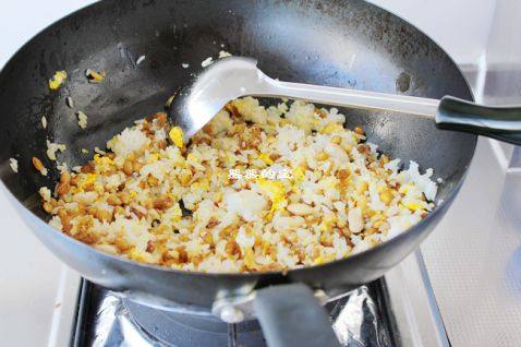 黄豆胡萝卜鸡蛋炒饭步骤7