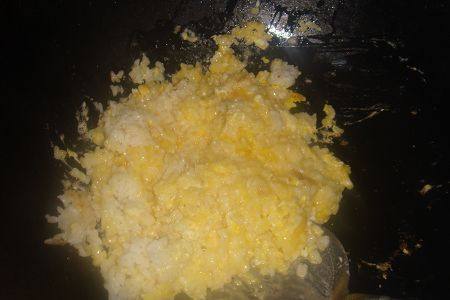 香肠青菜蛋炒饭步骤3