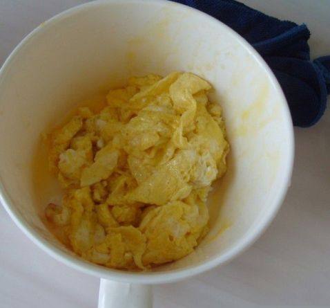 肉松炒饭步骤2