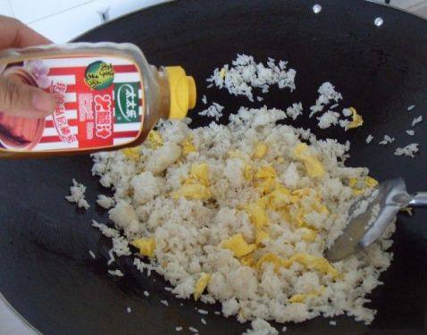肉松炒饭步骤4