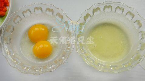 金银蛋卷炒饭步骤2