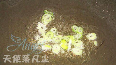 金银蛋卷炒饭步骤8
