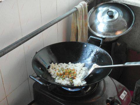 蛋包饭卷步骤6