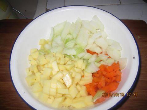 香味扑鼻——咖喱牛肉步骤4