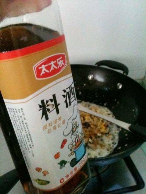 鲍虾什锦炒饭步骤6