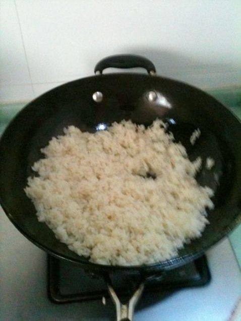 鲍虾什锦炒饭步骤10